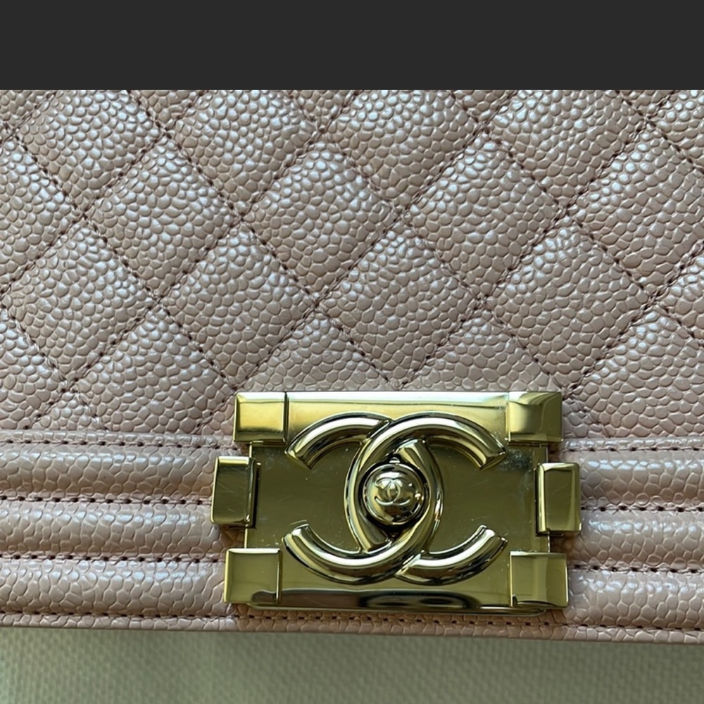 🌸CHANEL caviar quilted Medium Boy - Sakura pink🌸 - Picture 10 of 13